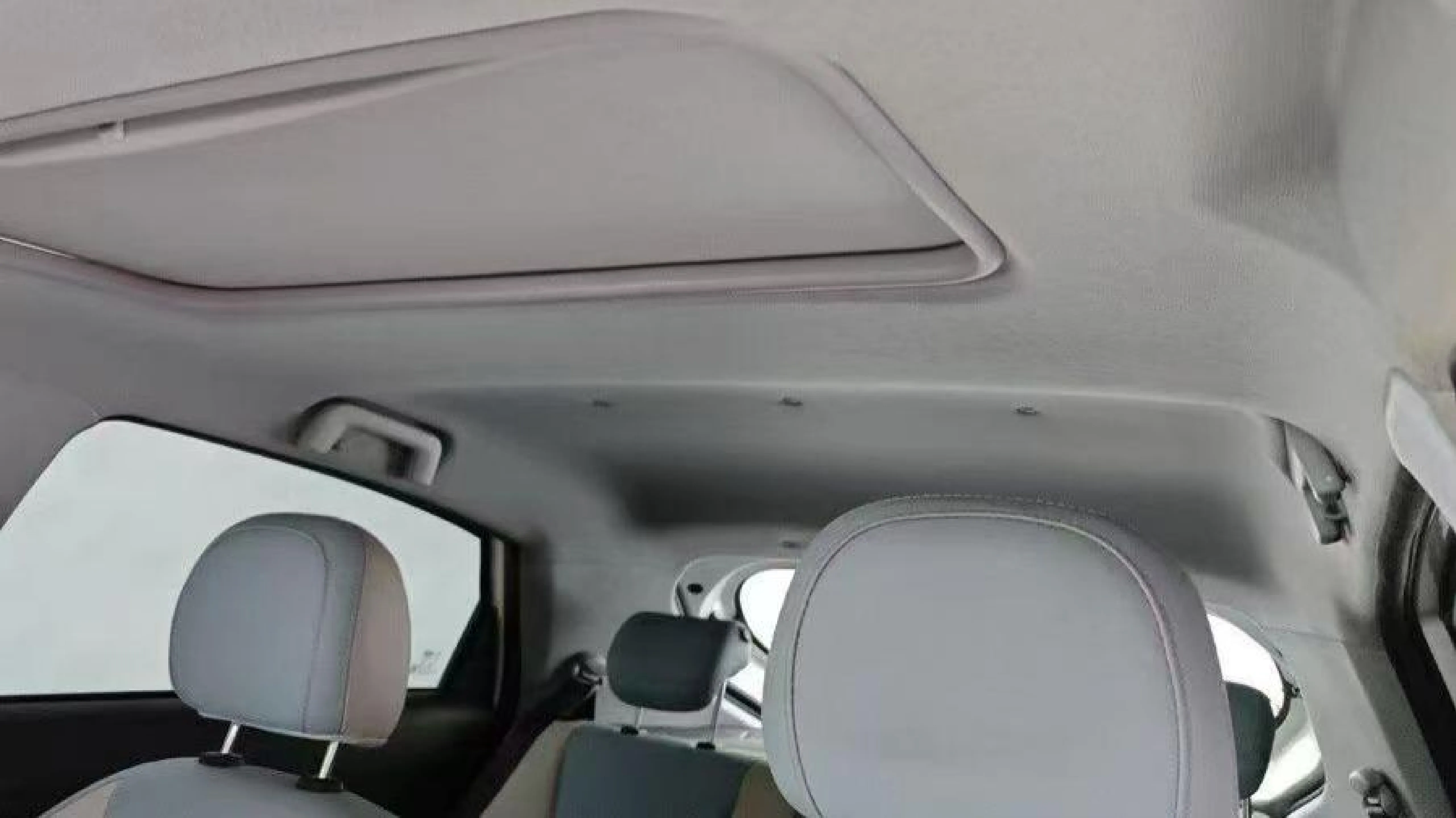 奇瑞瑞虎3x 2022款 PLUS 1.5L CVT 时尚版_20260327104909_05.png