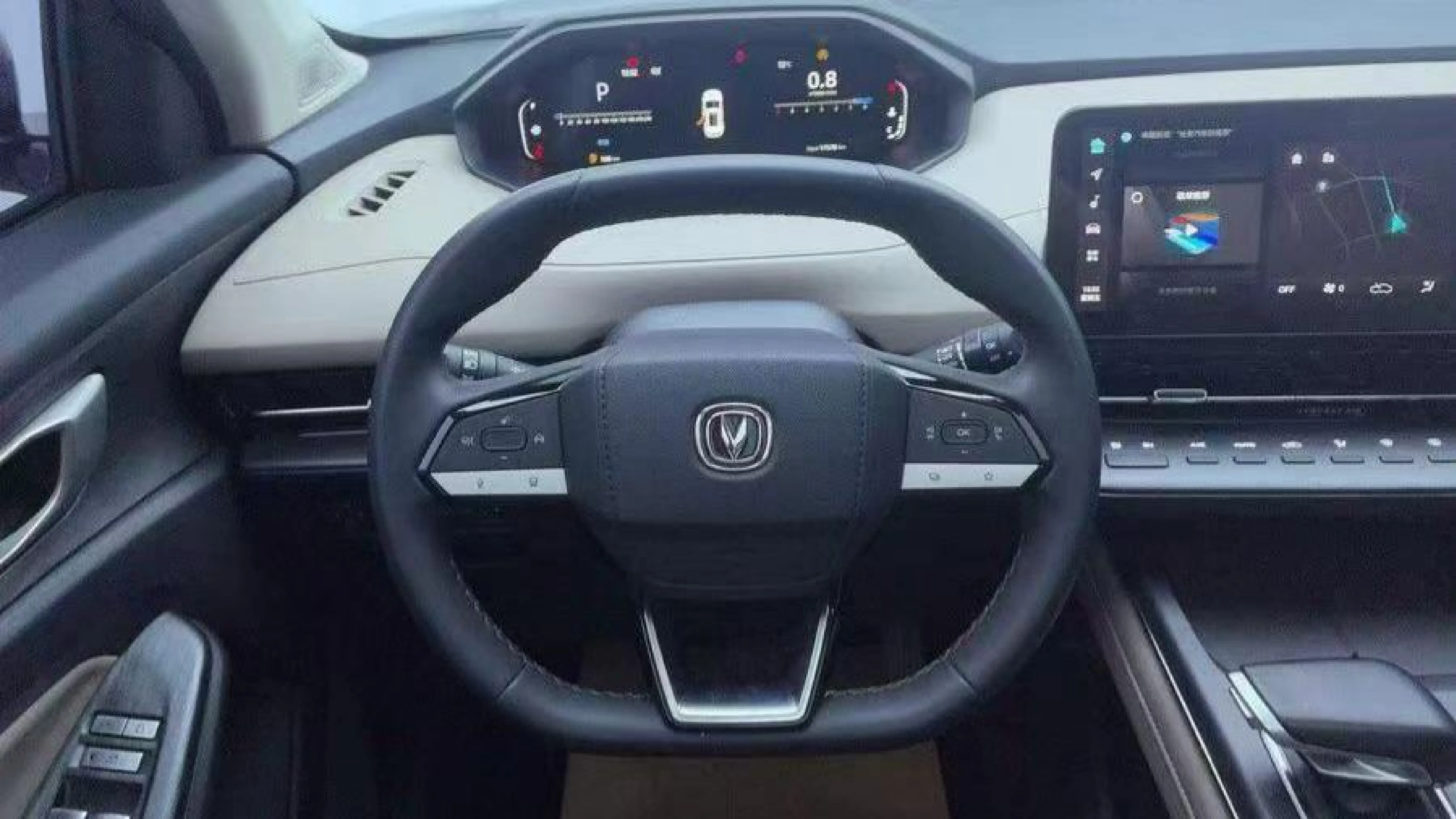 长安CS55PLUS 2022款 第二代 1.5T 双离合尊贵型_20260327105346_09.png